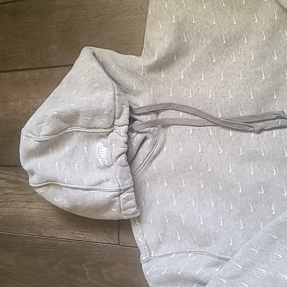 Nike hoodie - Picture 2 of 2